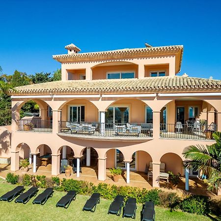 Beachside Villa With Panoramic Sea Views Benalmadena Exterior photo