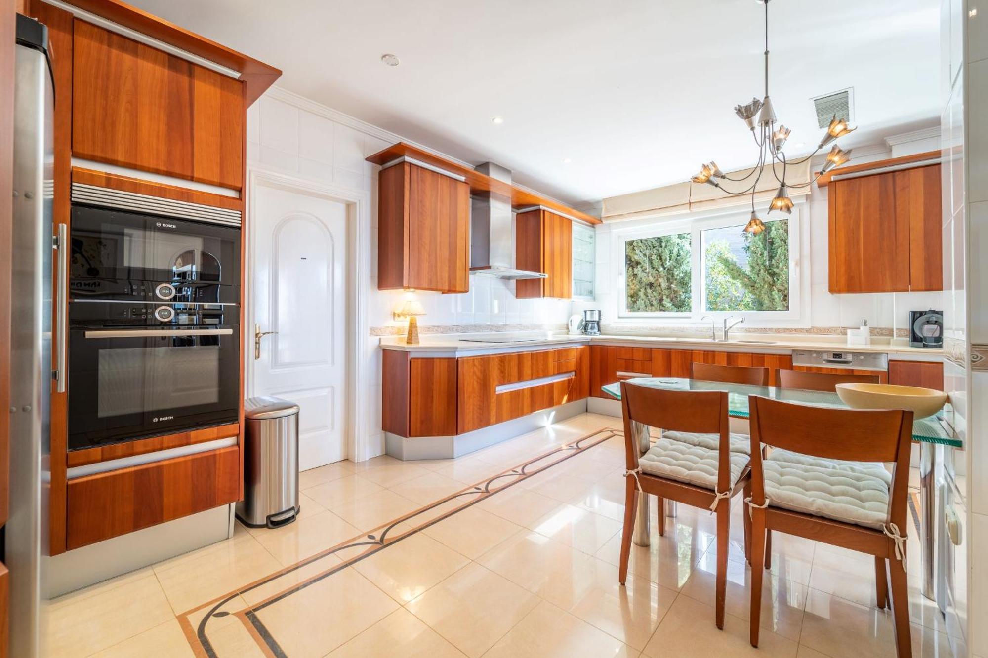 Beachside Villa With Panoramic Sea Views Benalmadena Exterior photo